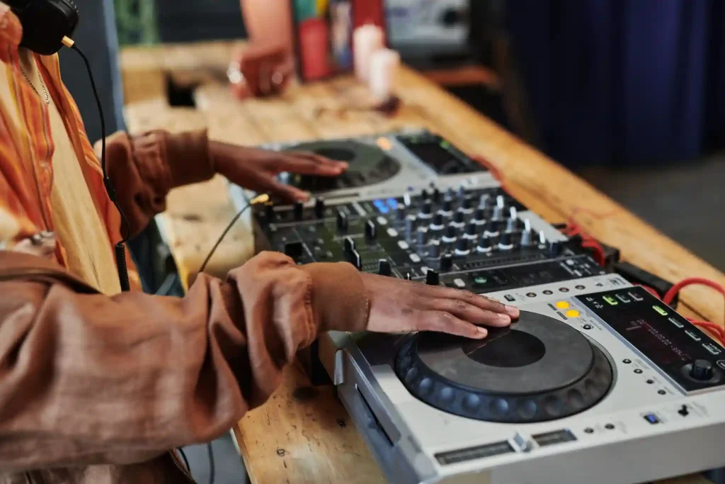 How did remixes evolve with electronic music and DJ culture?
